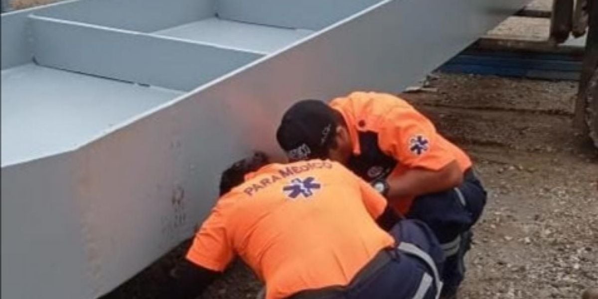 Cortesía Paramédicos en el lugar de los hechos.