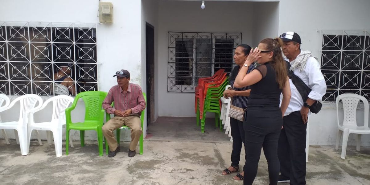 Seguimiento.co El cuerpo es velado en la casa de sus padres.