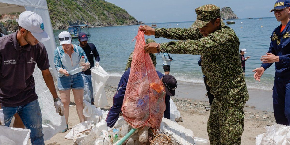 Santa Marta al Día Desechos de la playa
