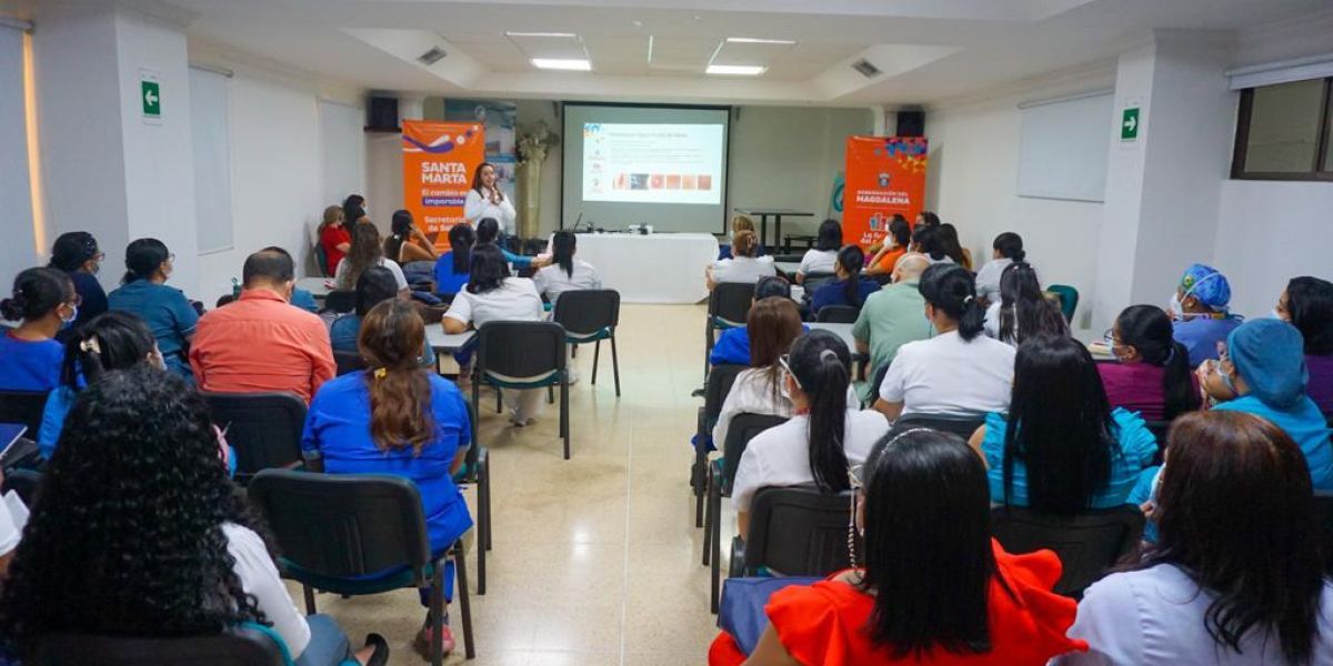  Esta actividad se llevó a cabo en el auditorio de la clínica Mar Caribe.