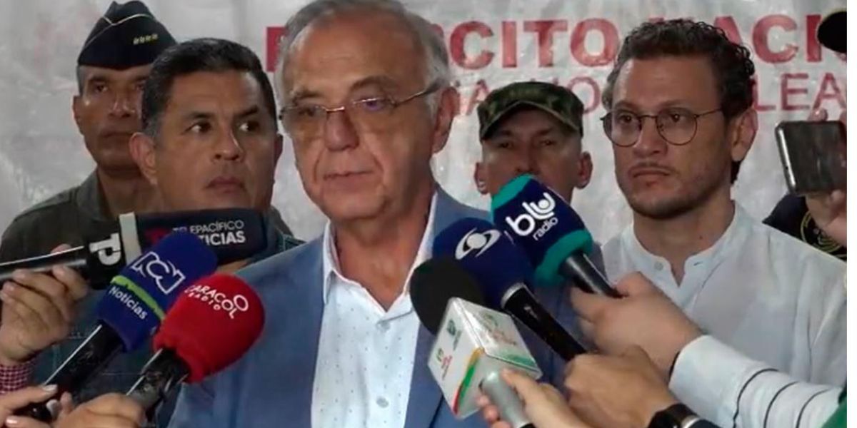 El Ministro de Defensa, Iván Velásquez, les advirtió a las estructuras de ese grupo armado que deben cumplir con el cese acordado.