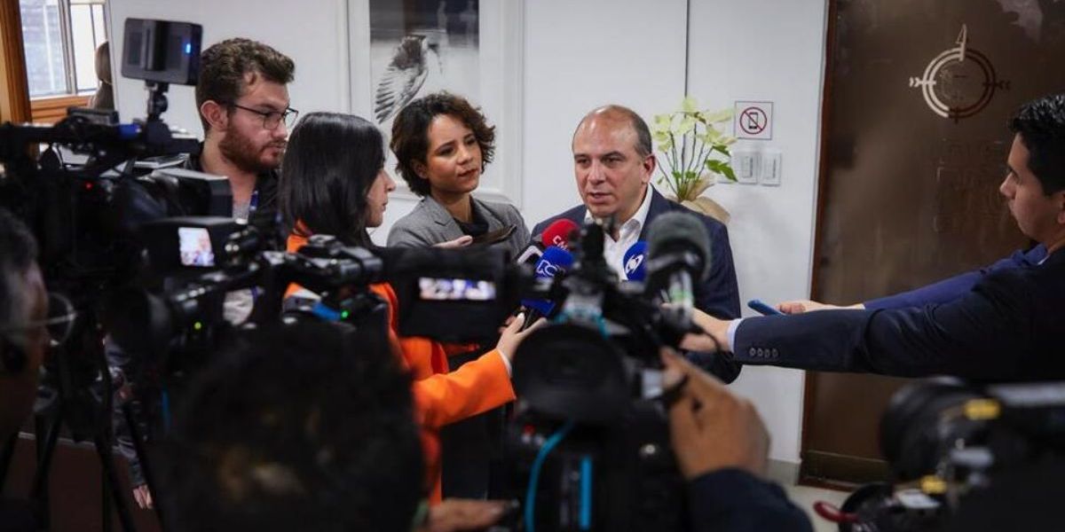 Defensoría del Pueblo Deben primar los derechos de civiles en el cese al fuego con las FARC: Defensor del Pueblo