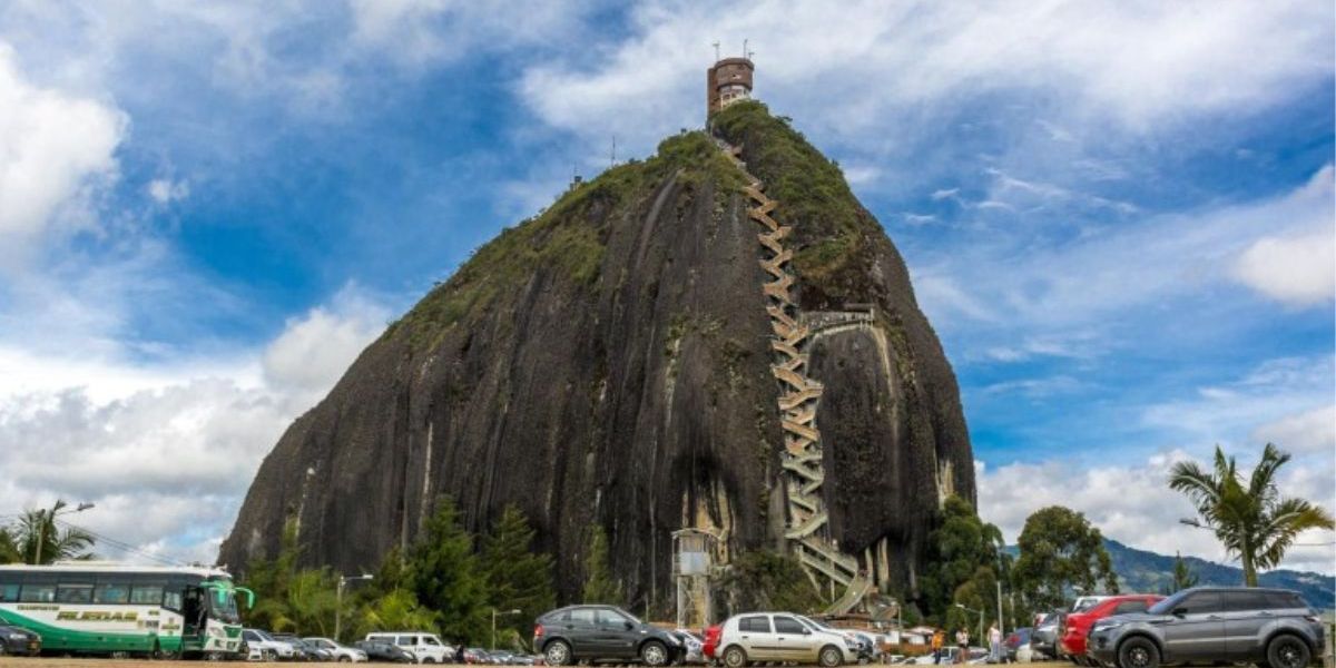 El Colombiano Piedra del peñol