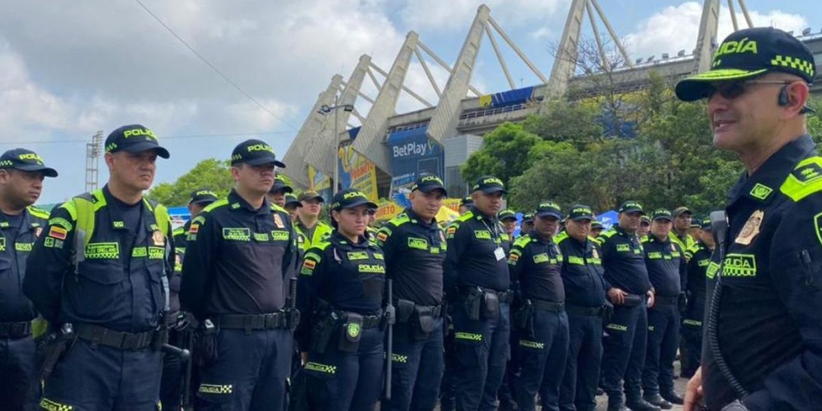 Policía Metropolitana de Barranquilla. Seguridad en el estadio en partido Colombia Vs Brasil.
