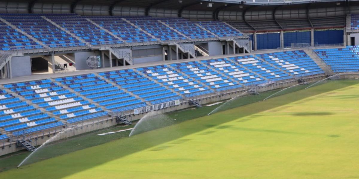 A Estadio Sierra Nevada.