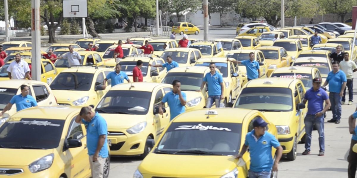 Bloqueo taxis Santa Marta