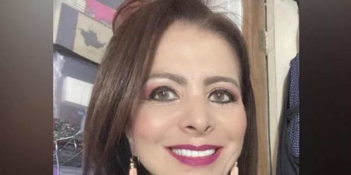 Mónica Valencia.