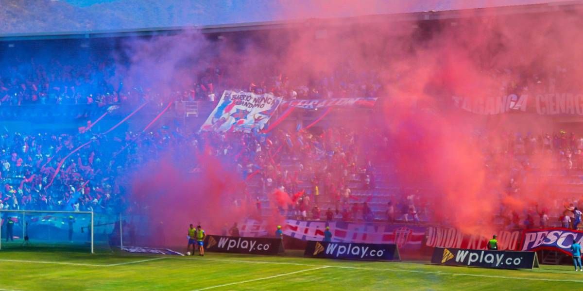 Así lucía una de las tribunas durante el partido.