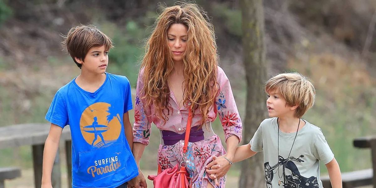 SHAKIRA EN COMPAÑIA DE SUS DIJOS MILAN Y SASHA