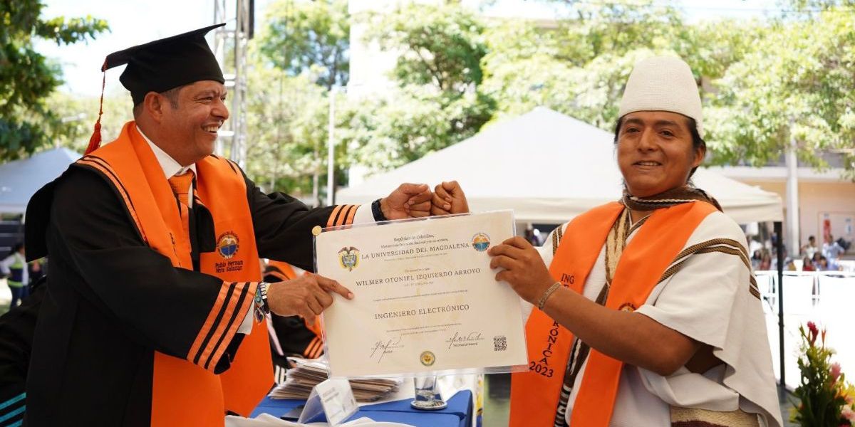 Universidad del Magdalena Primer arhuaco graduado como ingeniero electrónico