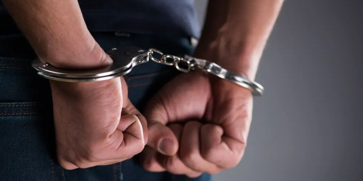 Arrestado hombre por haber abusado sexualmente de su hijastra 
