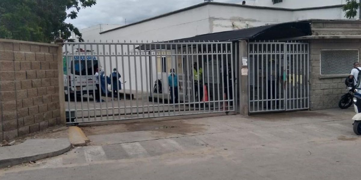 Cortesía Clínica Adela de Char en donde está siendo atendido el hombre baleado