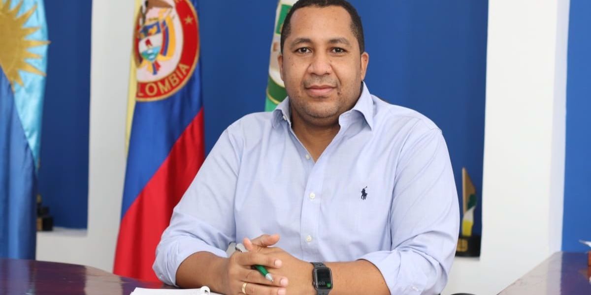 El Espectador El funcionario es investigado por presuntas irregularidades en la contratación de obras.