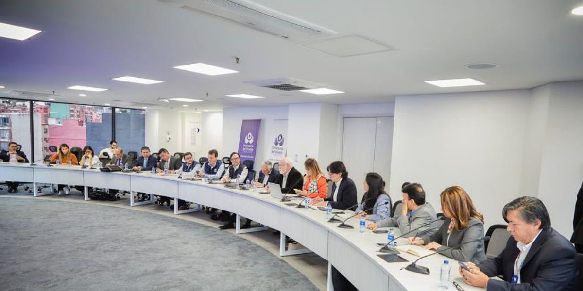 Defensoría del Pueblo Gobierno Nacional destina $10 billones a tres EPS para su funcionamiento