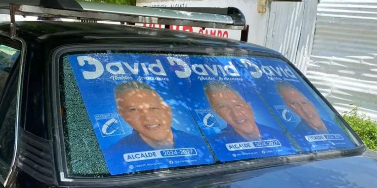 Cortesía Así quedó el vehículo en el que se movilizaban.