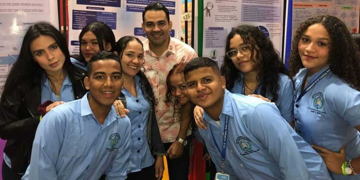 Alcaldía Distrital IED Normal Superior participa en la Feria Nordestina de Ciencia y Tecnología de Brasil