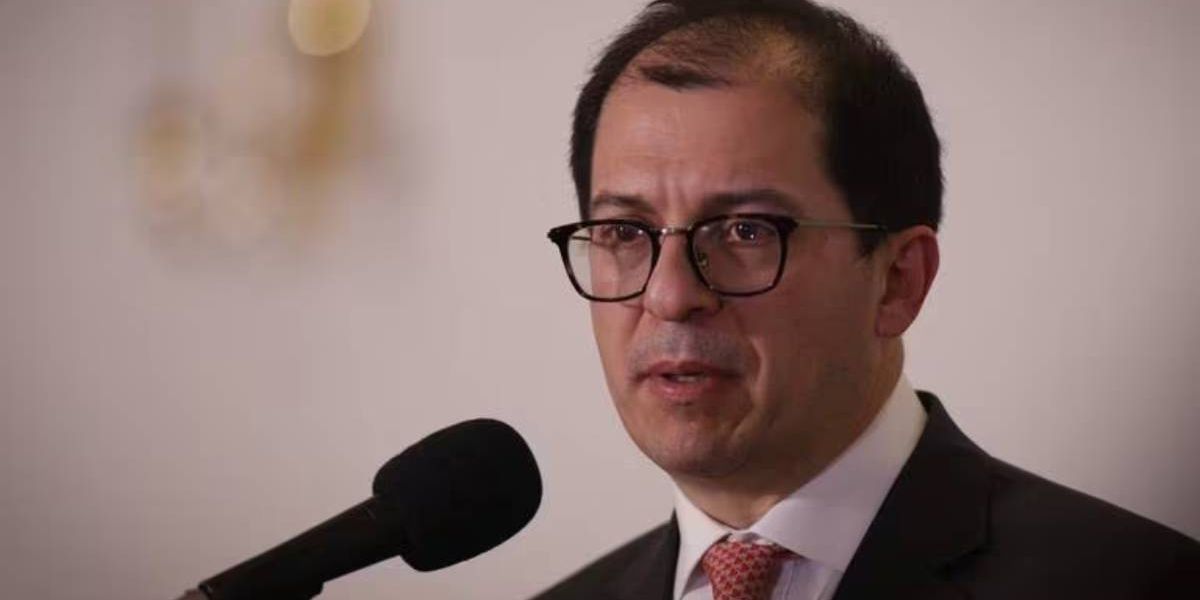 La W Fiscal Francisco Barbosa.