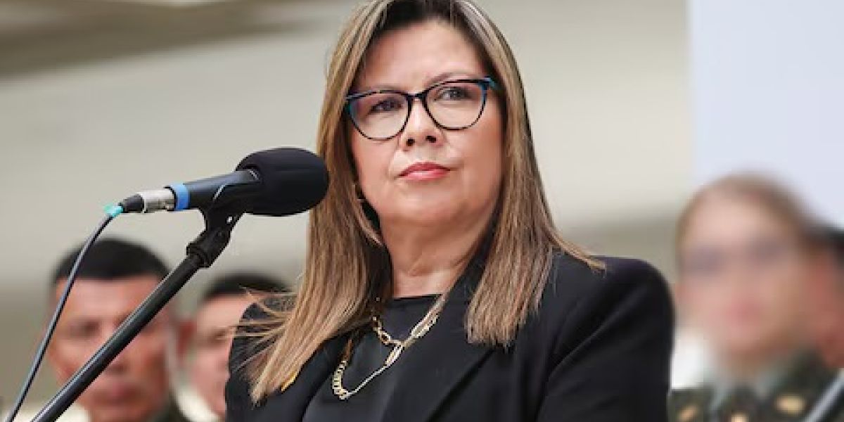 Seguimiento. Luz Adriana fiscal general.