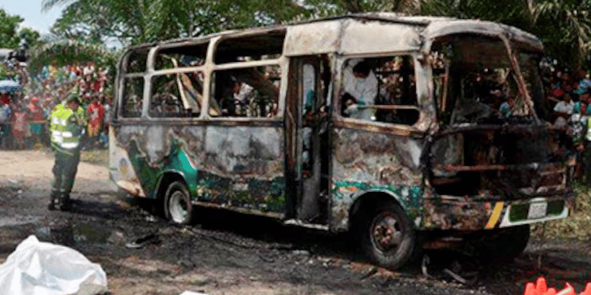 Incendio bus Condenan a Iglesia Pentecostal, municipio y Tránsito por la muerte de 33 niños en Fundación