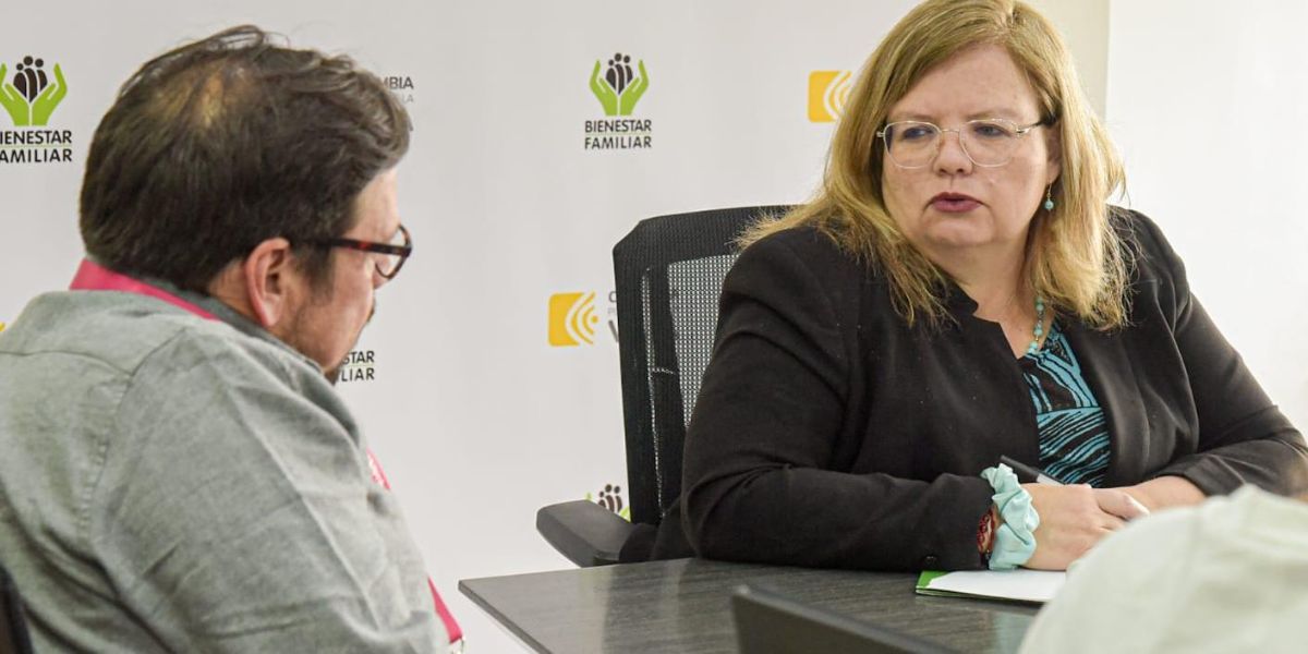 ICBF La directora del ICBF, Astrid Cáceres, y el viceministro del Interior, Diego Cancino, se reunieron para analizar la situación de casos de violencia sexual menores de edad.