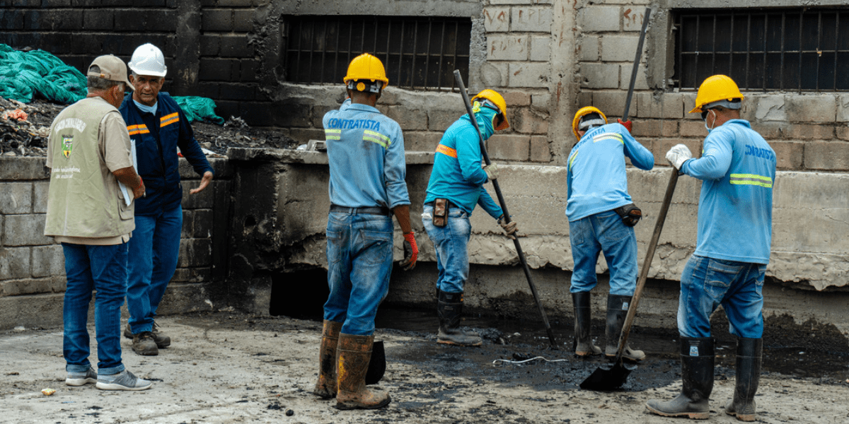 Fundación del Puerto de Santa Marta limpió receptores de agua en barrios aledaños