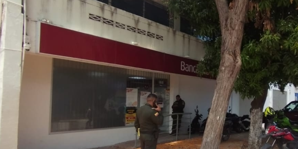 Roban sucursal de Bancamía en la carrera quinta