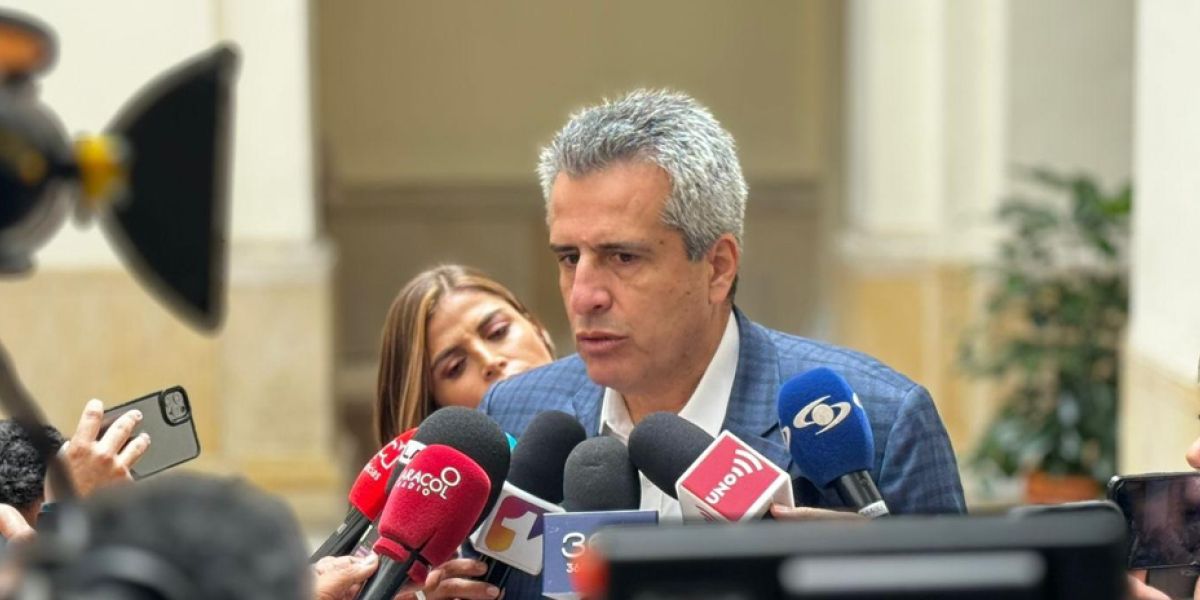 Cortesía. El ministerio del Interior, Luis Fernando Velasco.