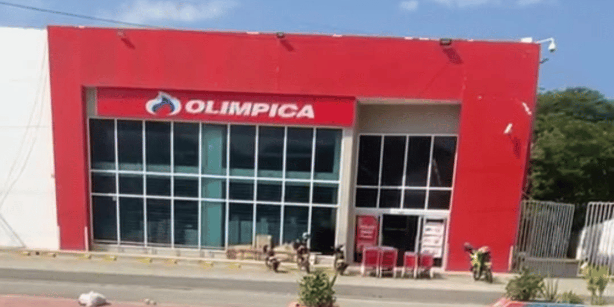 Cortesía Hombres armados asaltaron Olímpica de la calle 30 en Santa Marta