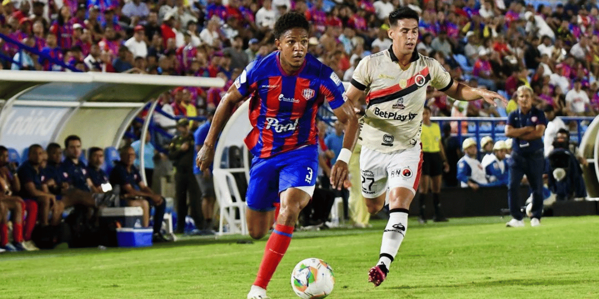 Ruyeri Blanco anota gol de 'chalaca' y Unión Magdalena empata agónicamente