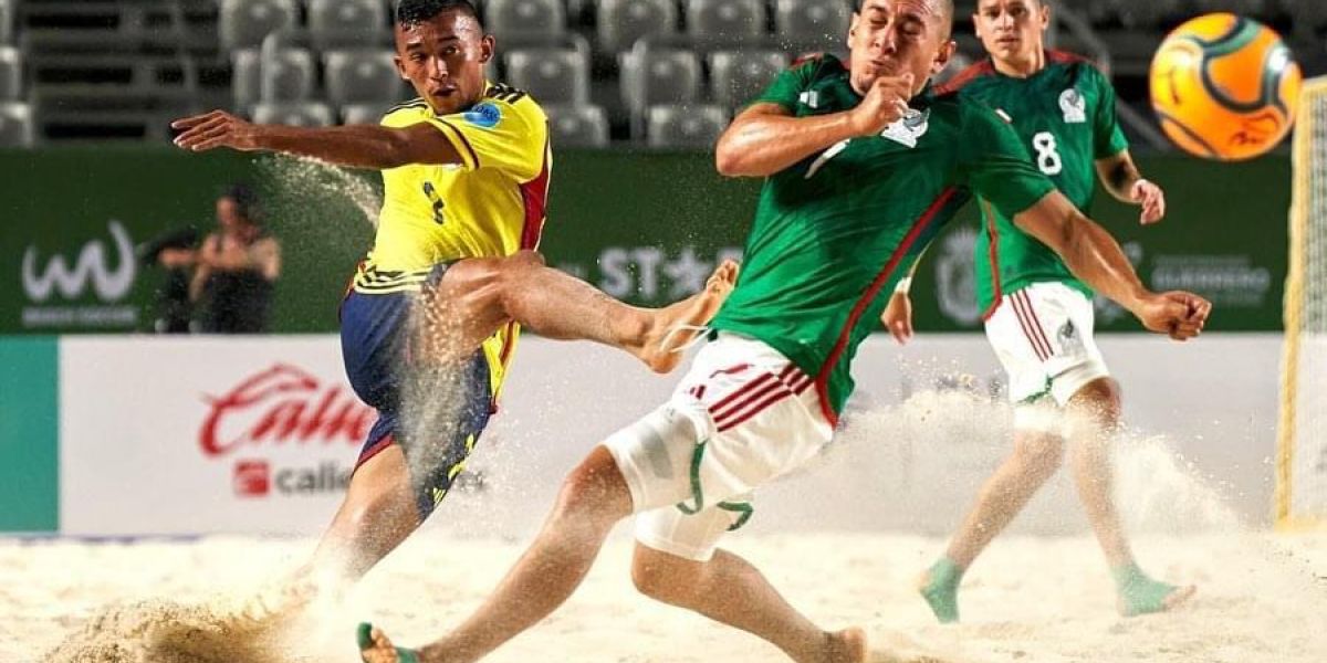cortesía. Rafael Acosta Rodríguez, becado como bachiller deportista, hará parte de la selección nacional que representará al país en la Copa América de Fútbol Playa 2025.