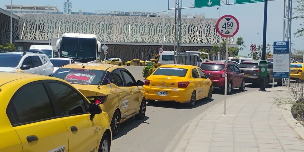 Seguimiento/ Oscar Mejía Caos vehicular en el aeropuerto Simón Bolívar.