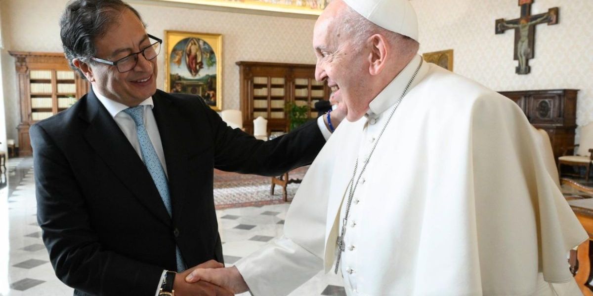 Cortesía Presidente Petro y el Papa Francisco
