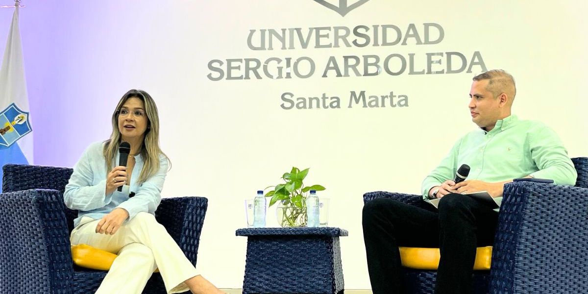 Vicky Dávila.