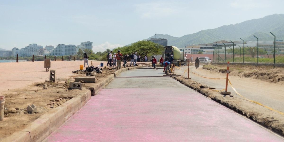 Alcaldía Vía del Aeropuerto Internacional Simón Bolívar de Santa Marta