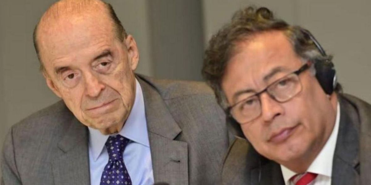 Álvaro Leyva y Gustavo petro