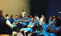 Carlos Páez, en charla con jugadores de la selección