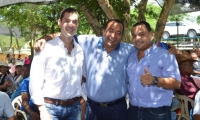 Carlos Mario Farelo (der), con el Mello Cotes, su gran amigo, y Armando Andrade (centro), garante de la unión. 