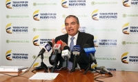 El ministro Aurelio Iragorri, durante una rueda de prensa este miércoles.