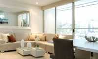 Diseño de la sala-comedor de los apartamentos de Palo Alto Club House.