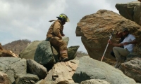 Bomberos de Santa Marta rescataron al topógrafo en el cerro de la Sociedad Portuaria.