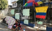 Extrabajadores de Metroagua se toman sede de Bolsa de empleo para exigir pagos atrasados y liquidaciones.  