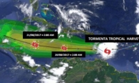 Localización y probable trayectoria de la tormenta Harvey.