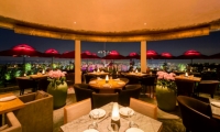 e' La Vi, restaurante situado en la azotea del exclusivo hotel Marina Bay Sands, en Indonesia. 