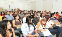 Docentes en la socialización de 'Viajeros del Pentagrama'.