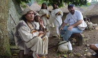 El Defensor del Pueblo, Carlos Alfonso Negret Mosquera, lideró una misión que llegó hasta el asentamiento indígena de Pueblo Nuevo.
