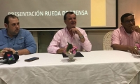 Andrés Vives, director Ejecutivo; César Riascos, presidente ejecutivo y Javier Jiménez, director de desarrollo competitivo de la Cámara de Comercio de Santa Marta.