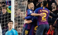 Jugadores del Barcelona celebran una de las anotaciones. 