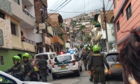 La granada fue lanzada de un taxi