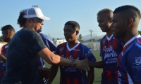 El cantante samario participó en el partido de las estrellas de La Castellana.