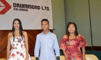 Paula Samara,  Jassir Quinto y María José Leal Altamar, beneficiados del programa de becas.